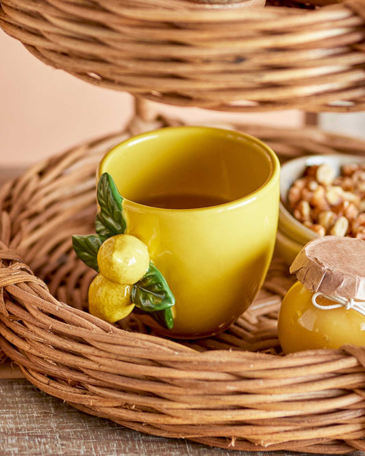 Tasse in Zitronenoptik.