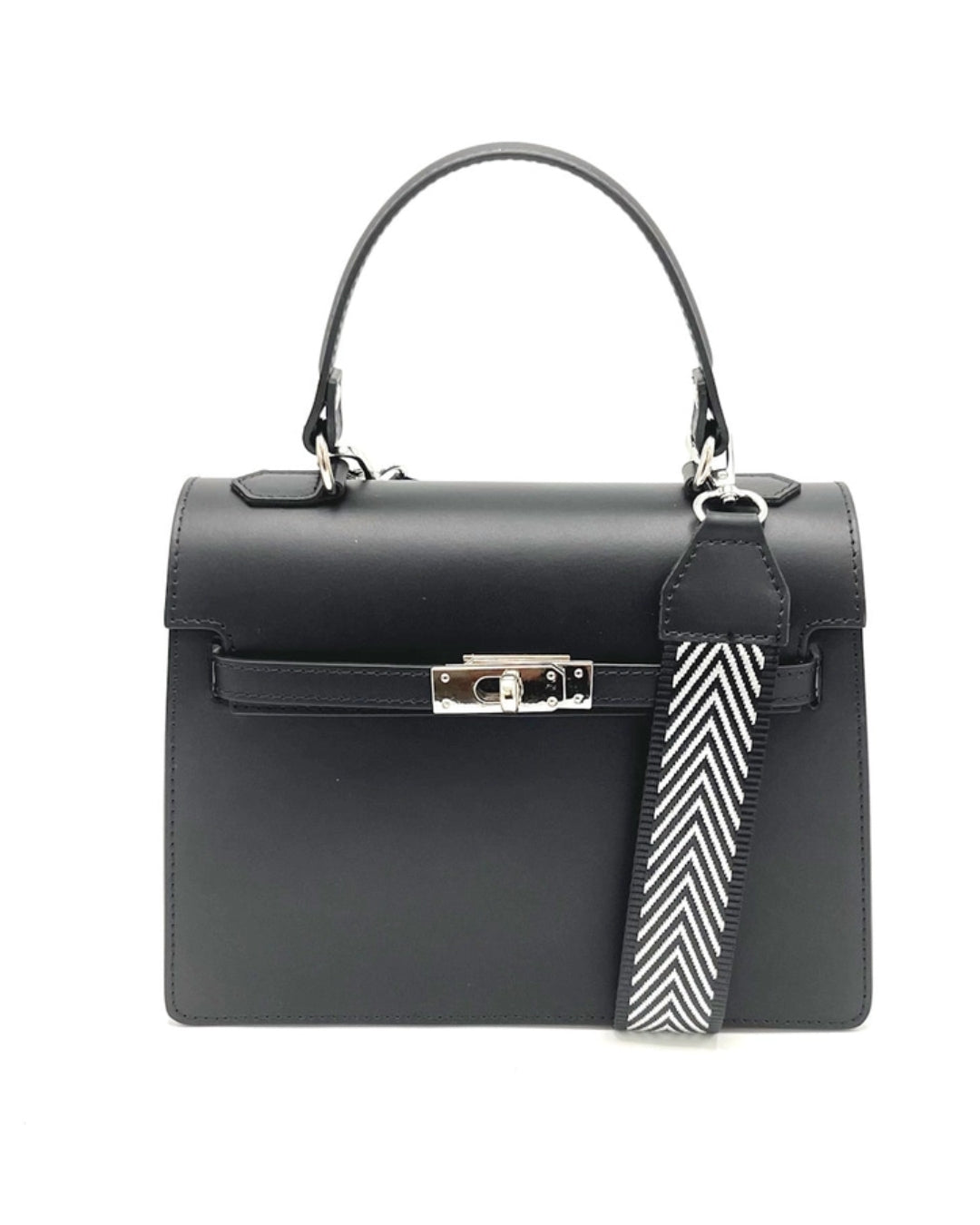 Kleine schwarze Handtasche.